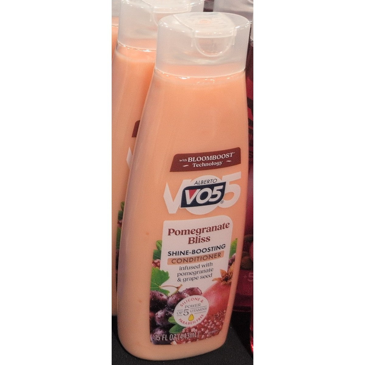 Alberto VO5 Pomegranate Bliss Shine-Boosting Conditioner 443 mL - in package